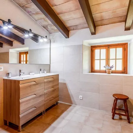Oliva Villa Pollenca