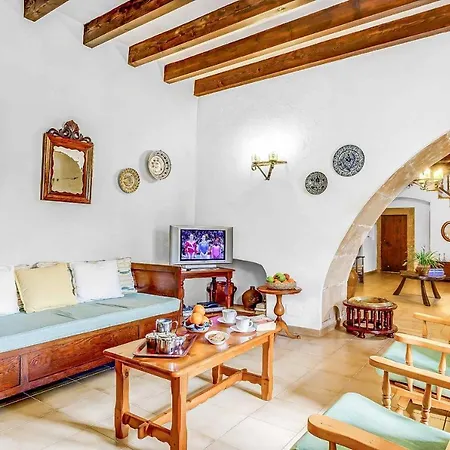 Oliva Villa *